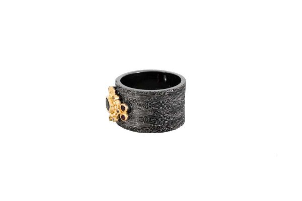 Silver handmade ring with olive colour tourmaline 27