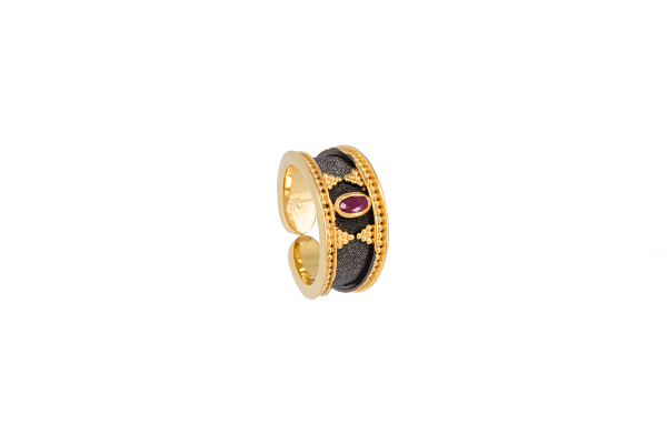 Silver handmade ring with ruby 31